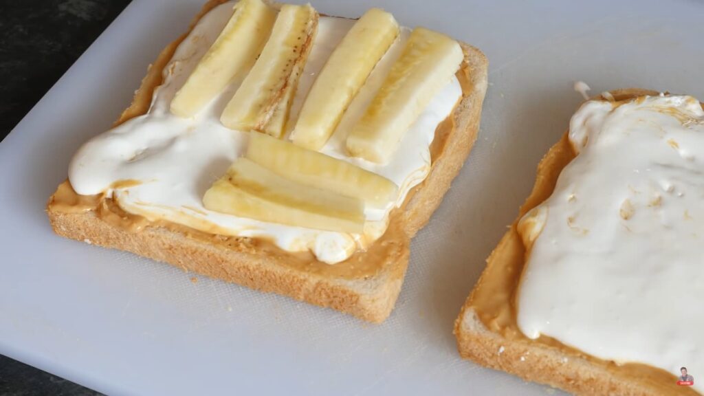 Bread with peanut butter, banana, and marshmallow creme