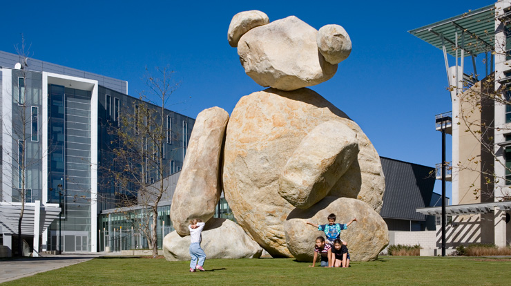 Tim Hawkinson Bear (2005)